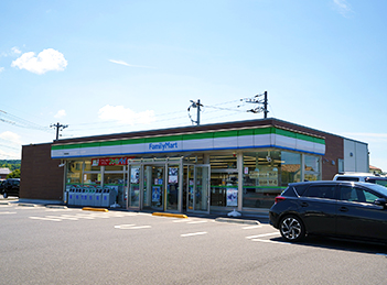 ファミリーマート玉湯温泉店